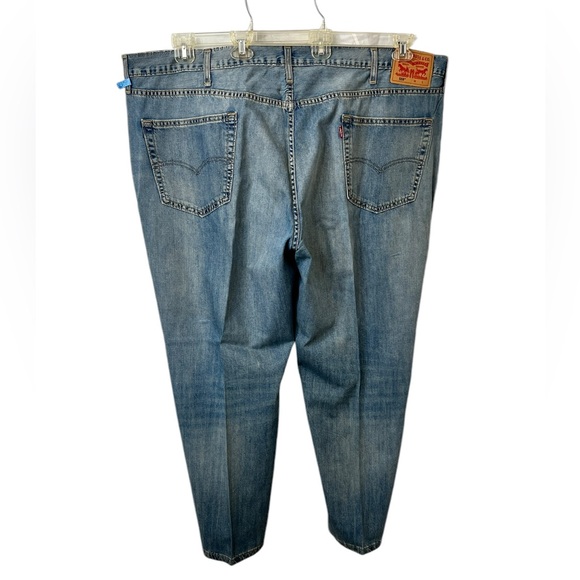 LEVI STRAUSS & CO. MENS STRAIGHT LEG JEAN SIZE 52βX30β LENGTH FADED BLUES. - Picture 9 of 13